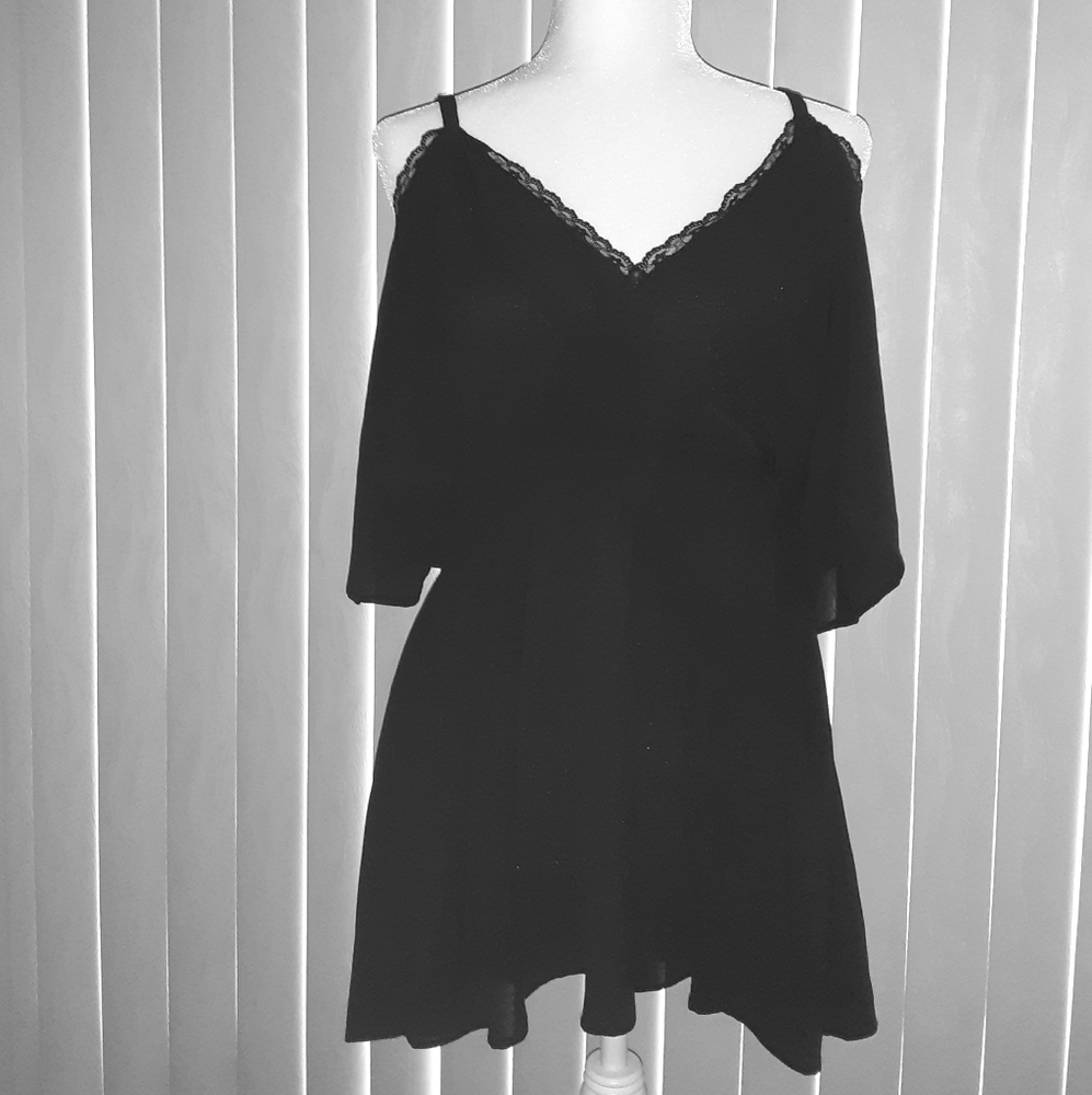 Cold shoulder top